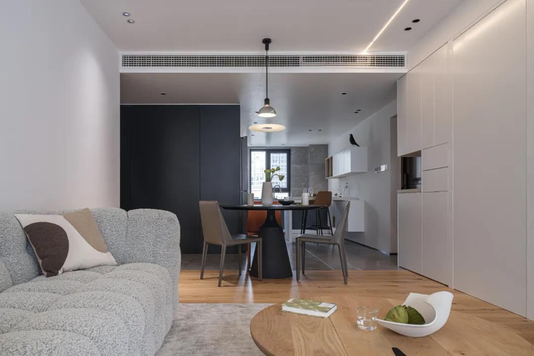 空間規劃師丨色彩層次映射功能變化，刪繁就簡的輕盈自宅