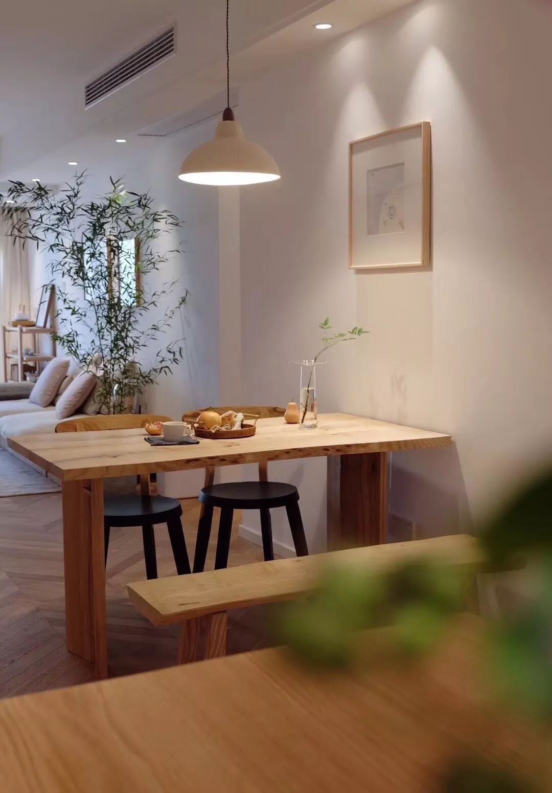 淡雅原木軟裝滿屋書(shū)香，東方審美里的別樣禪意煙火