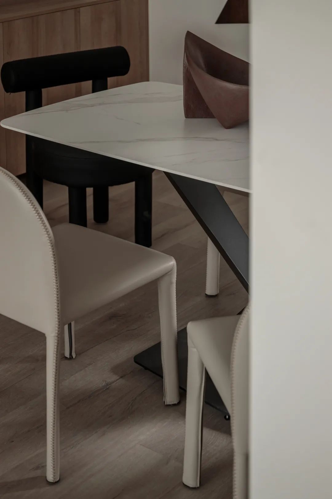 光影塑景丨ins風家具滋養天性，30盞燈樂在其中