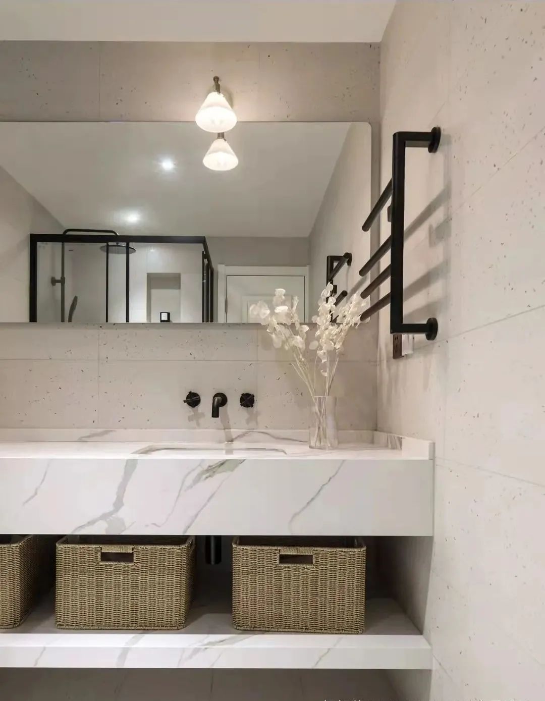 溫潤奶油風~無用隔墻應拆盡拆，宅家盡享“日月同輝”