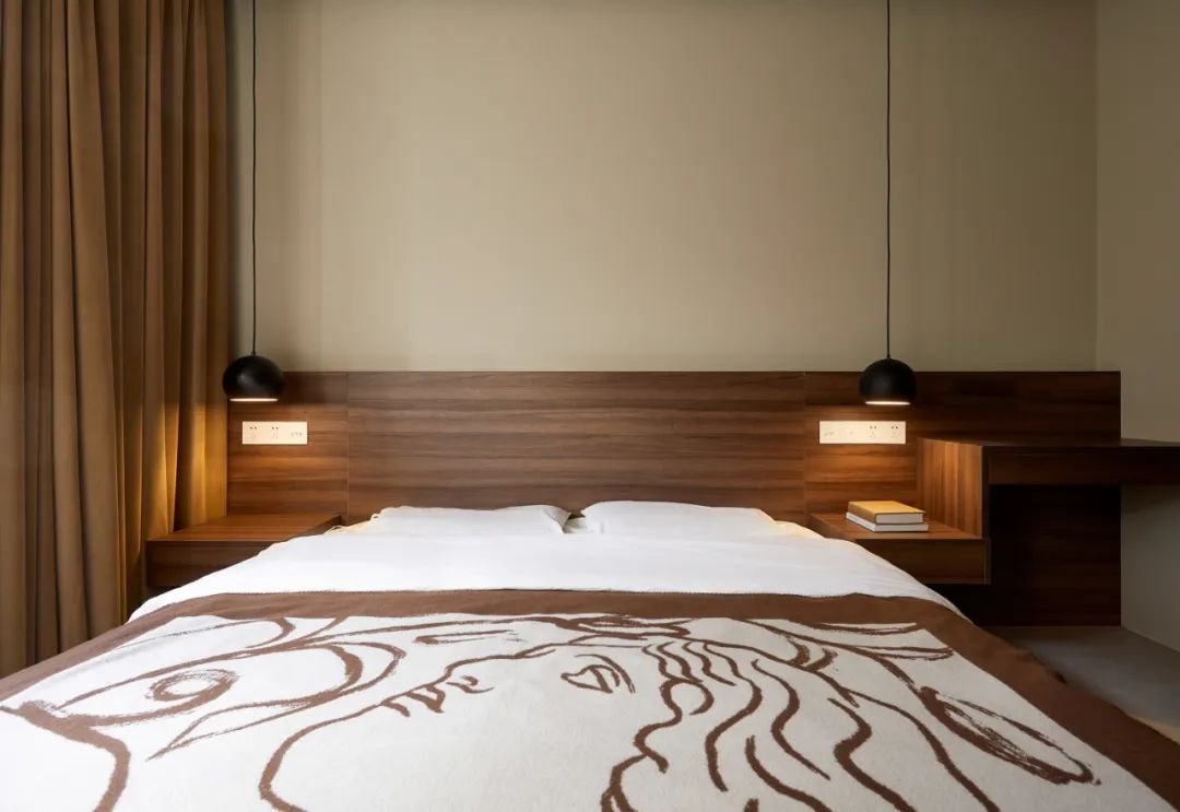 氛圍捕手丨前沿家私搭配時尚布設，渲染美女警察ins風美宅