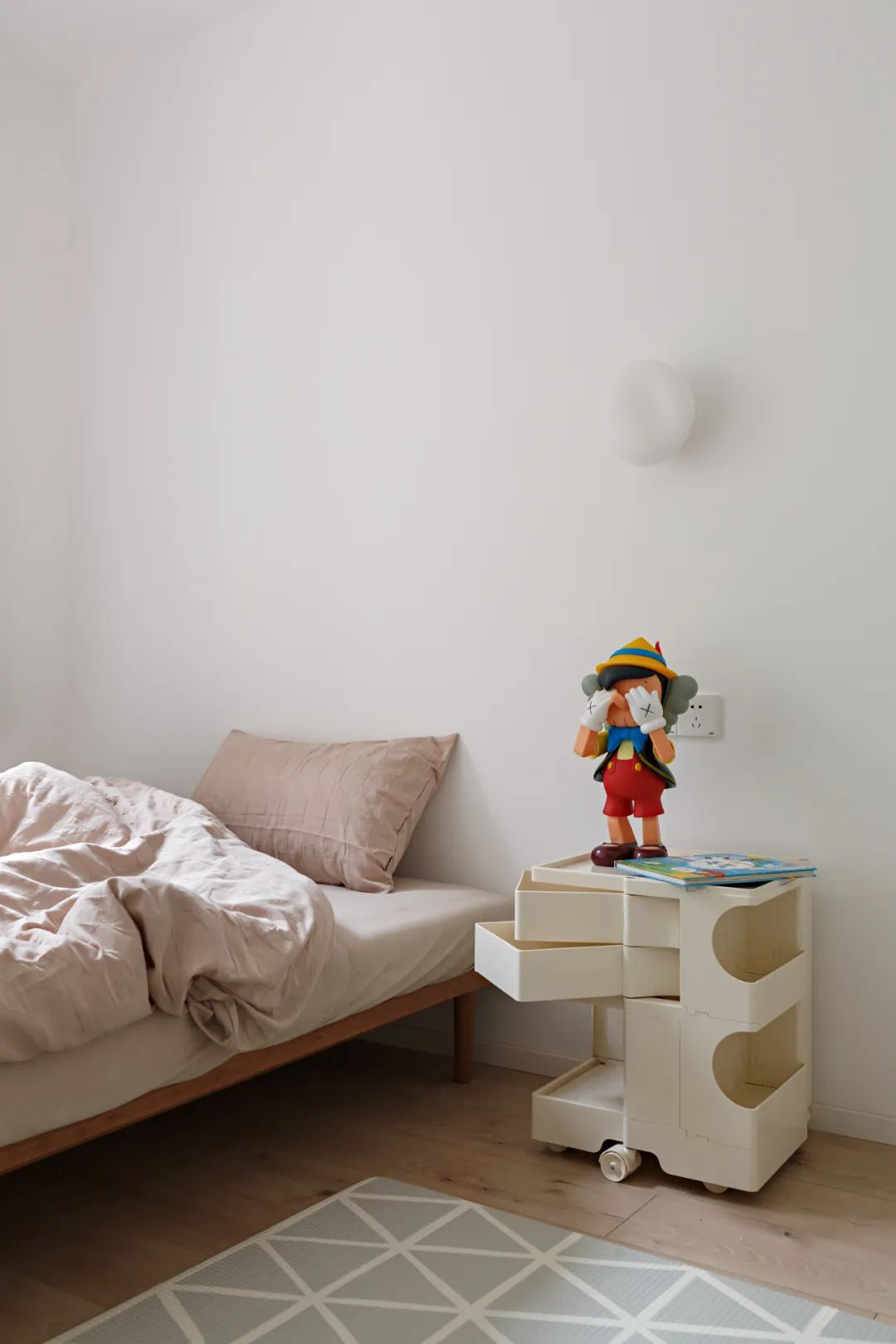 把家搬進(jìn)美術(shù)館，90后小夫妻親自操刀，全是美景