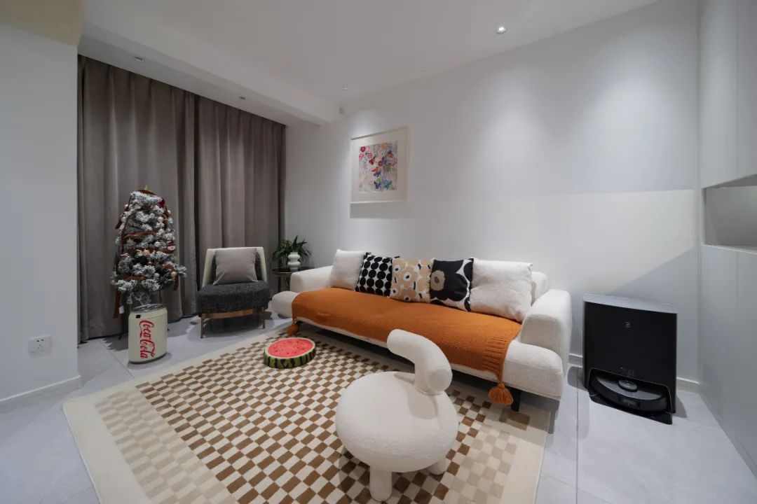 廚衛(wèi)小又暗？92㎡爆改格局+無(wú)主燈設(shè)計(jì)，3人住舒服又高級(jí)！ 