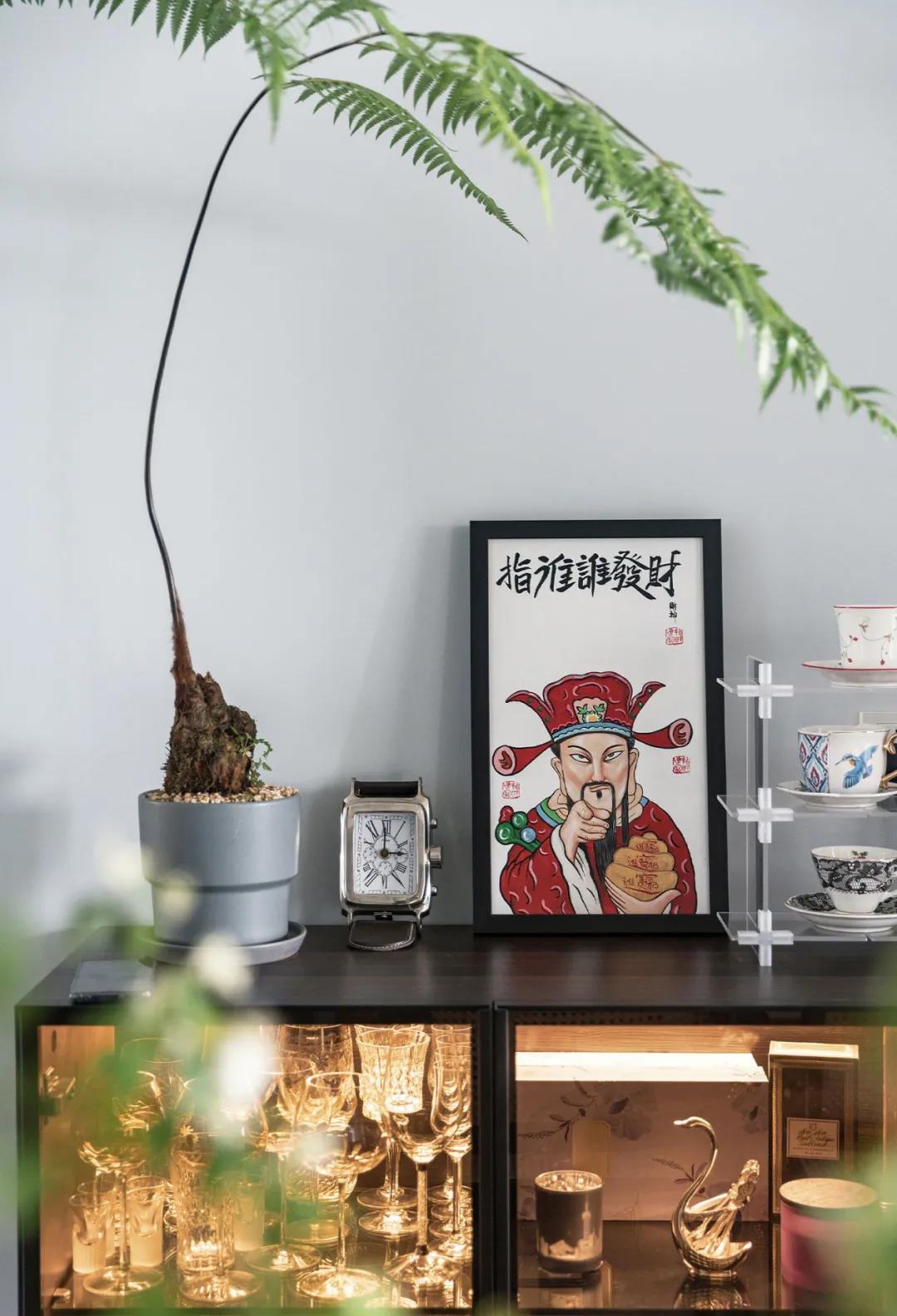 滬飄“富婆”一人住140㎡，三個(gè)臥室輪流睡？我酸了	