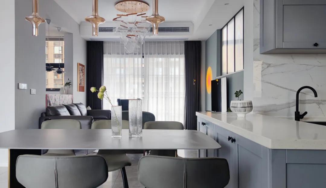 獨立套間、休閑書吧、頂樓陽臺，這個復式房超全能！