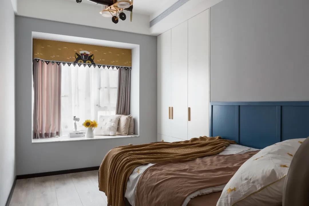 「130㎡巧收納」?jié)M窗日色文書香·兒女雙全盡笑顏	