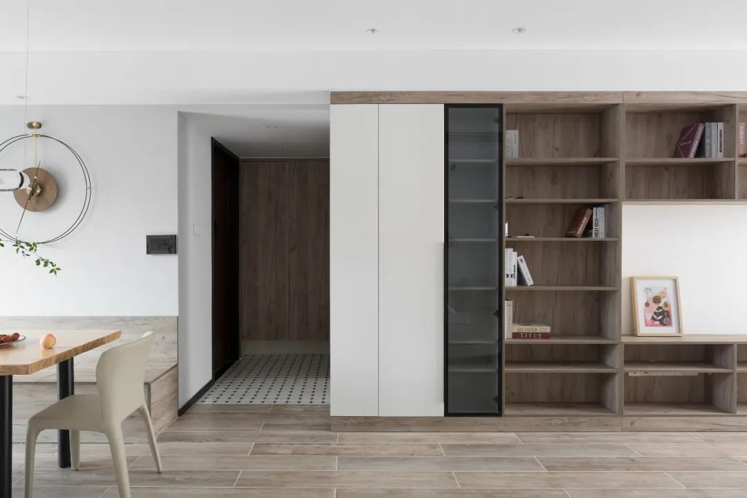 「130㎡巧收納」?jié)M窗日色文書香·兒女雙全盡笑顏	