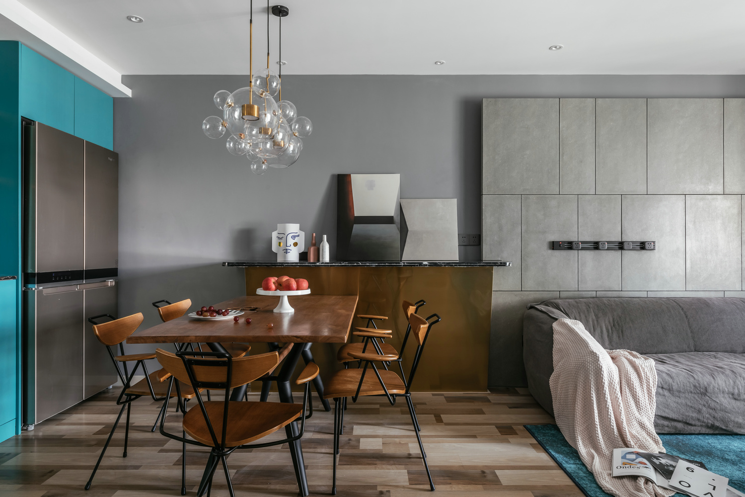 解鎖告白新姿勢！深圳夫妻107㎡唯美婚房，從客廳美到臥室