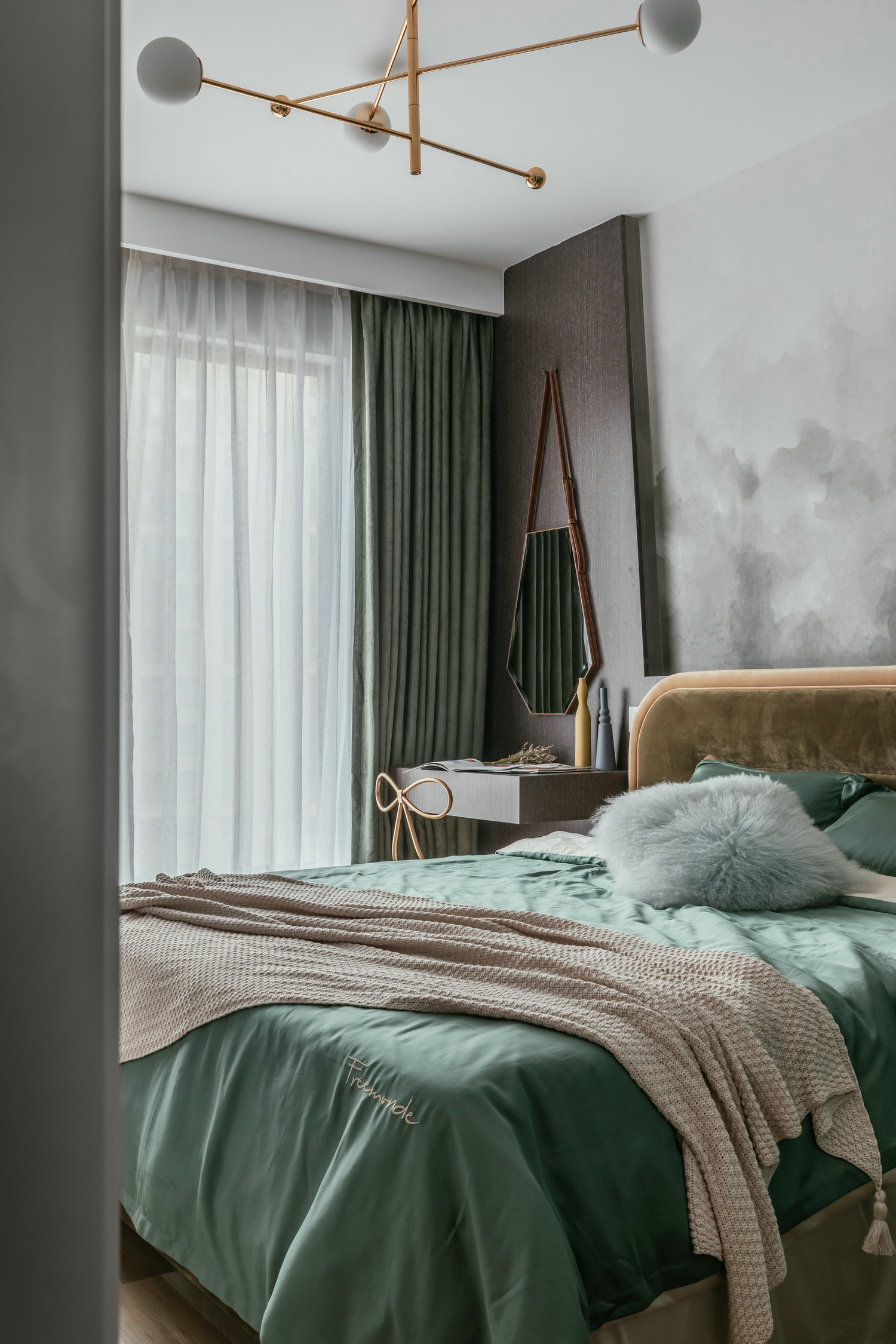 解鎖告白新姿勢！深圳夫妻107㎡唯美婚房，從客廳美到臥室