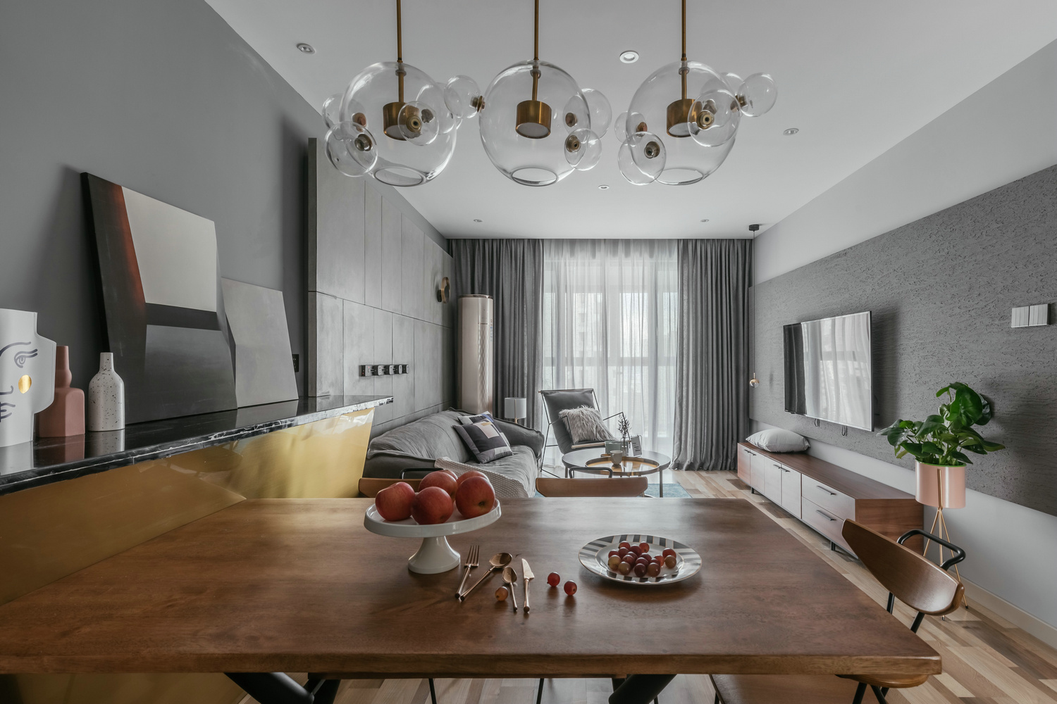 解鎖告白新姿勢！深圳夫妻107㎡唯美婚房，從客廳美到臥室