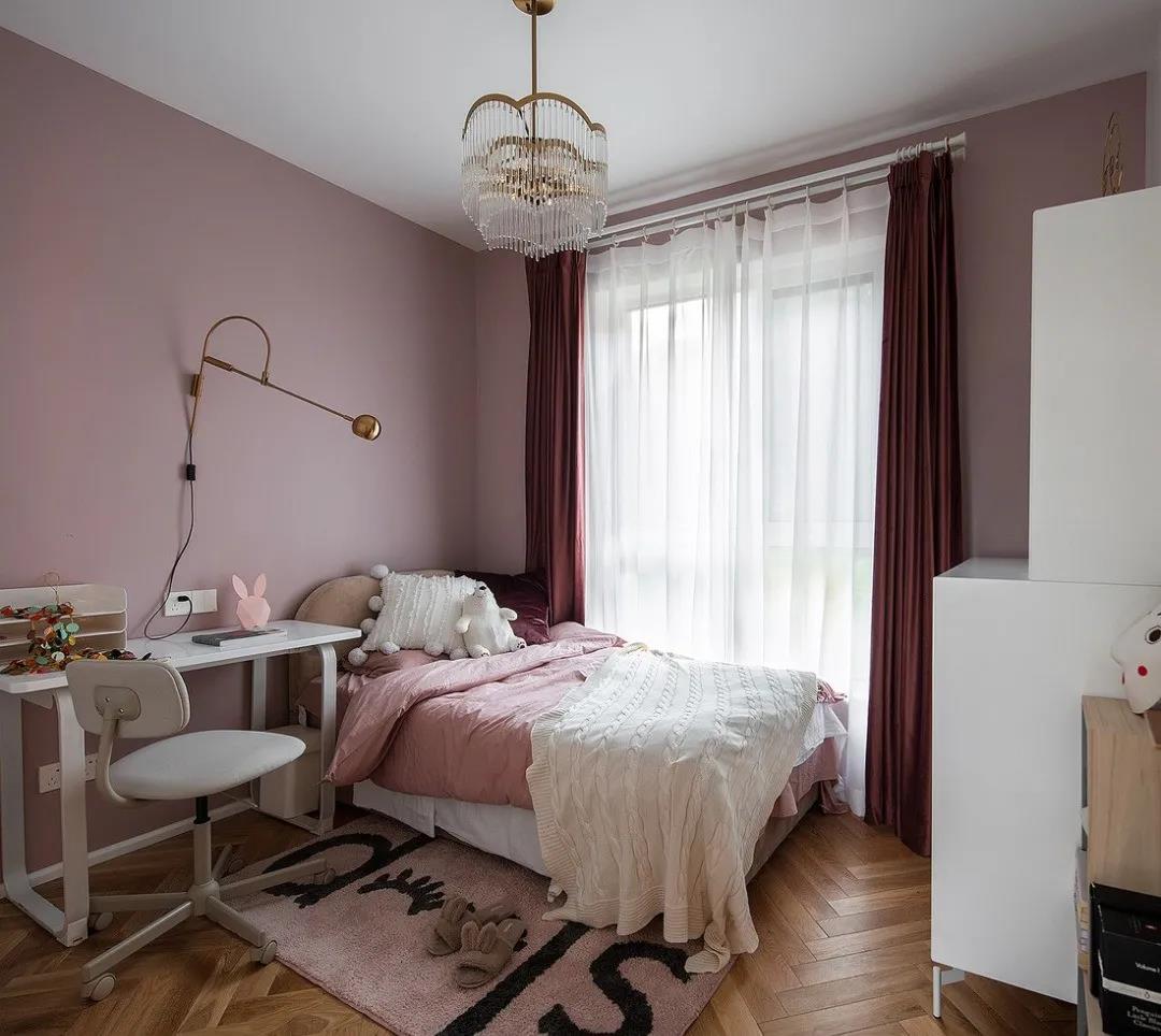 客廳去電視化，78㎡三口之家書墻+休閑吧，好看又實用